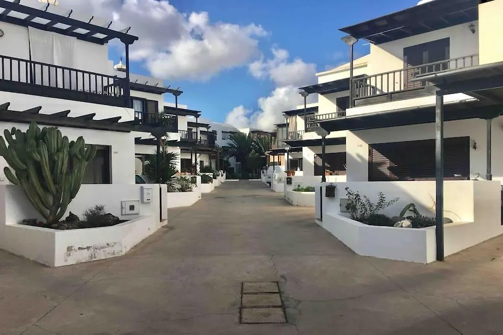 Duplex 3 Dormitorios Con Parking Privado Costa Teguise 0*,  Spain